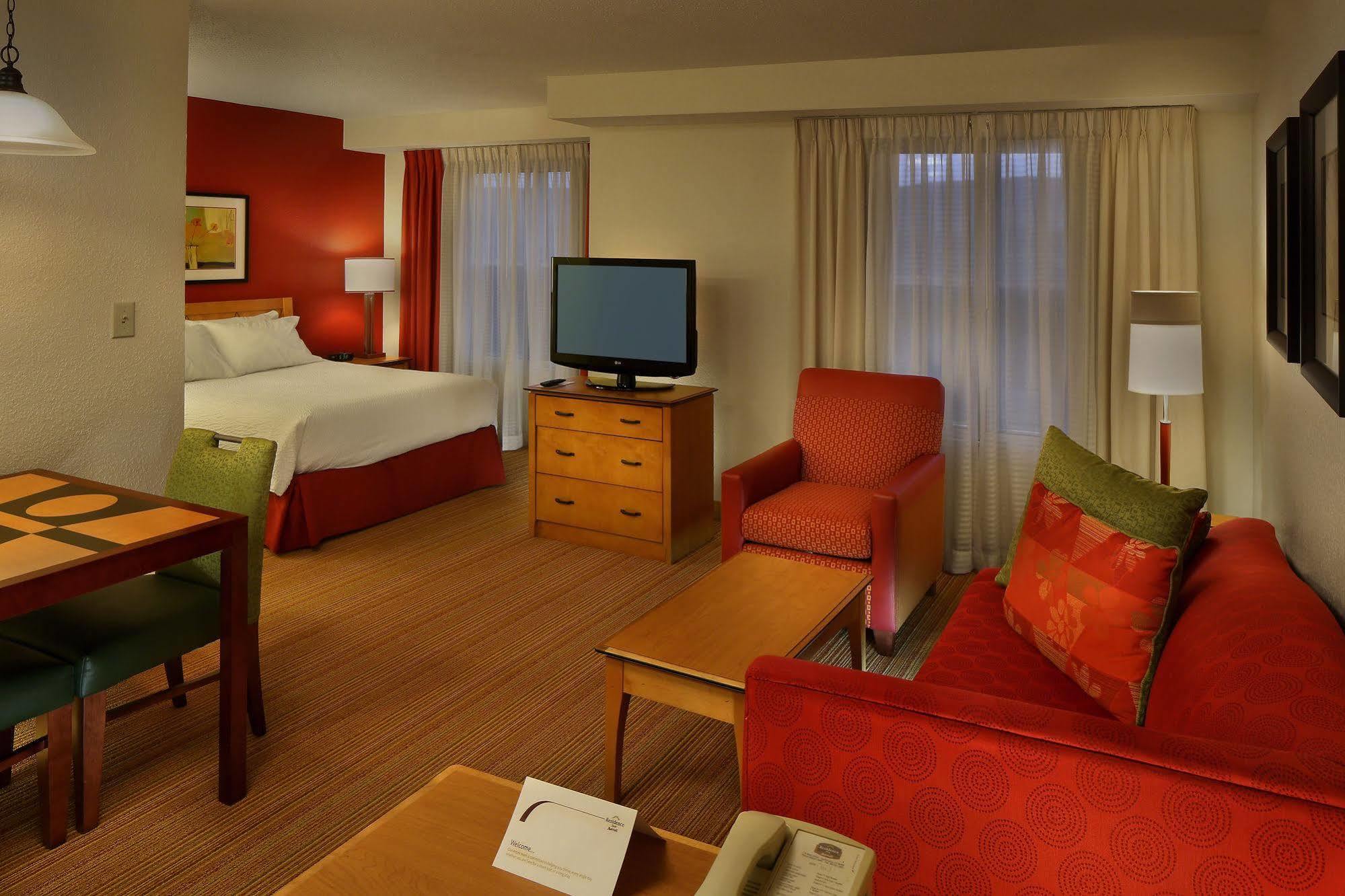 Residence Inn Саутингтон Экстерьер фото