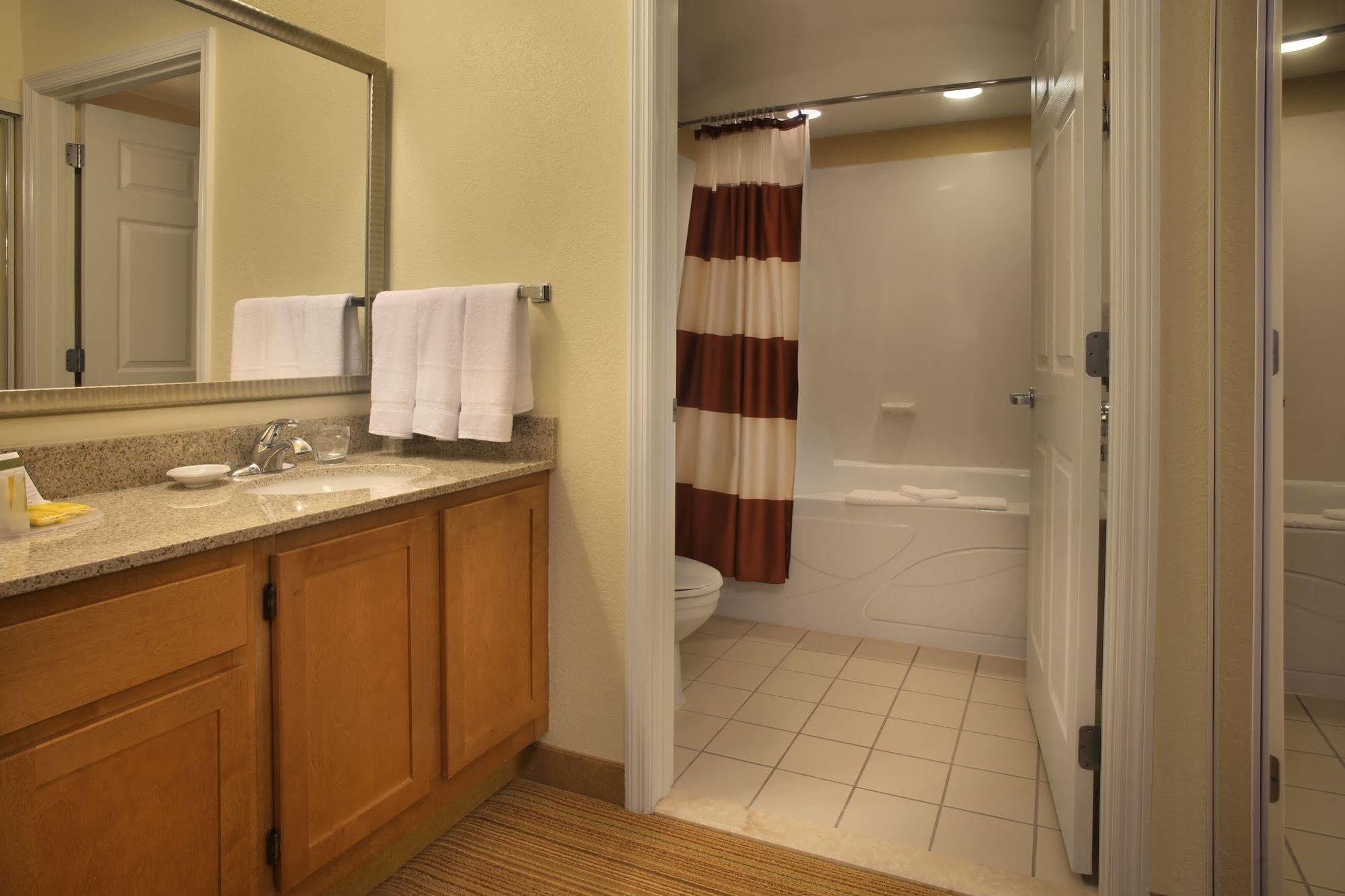 Residence Inn Саутингтон Экстерьер фото