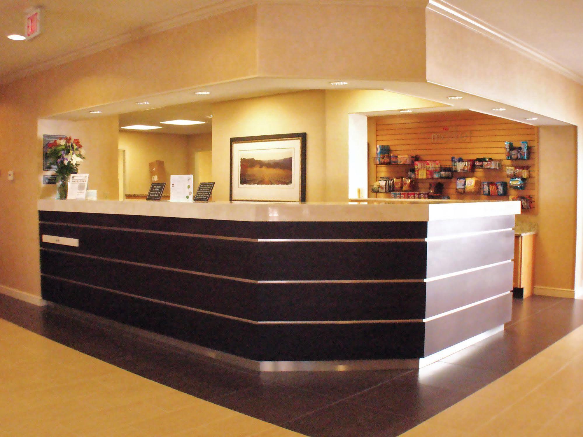 Residence Inn Саутингтон Экстерьер фото