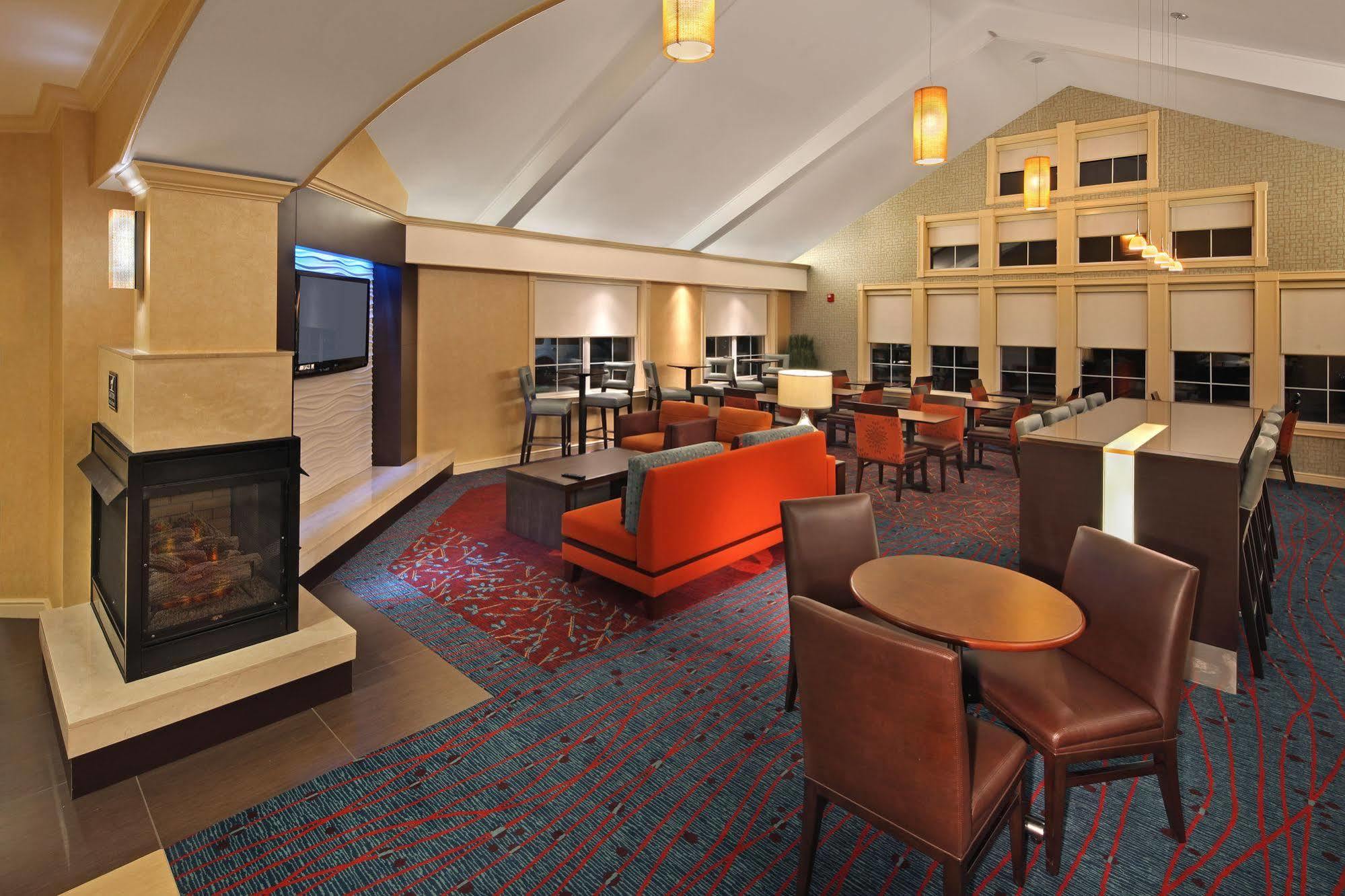 Residence Inn Саутингтон Экстерьер фото